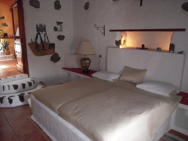 2. Schlafzimmer