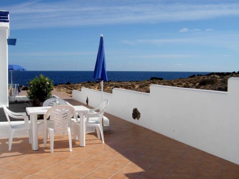 vue sur l’océan depuis la terrasse