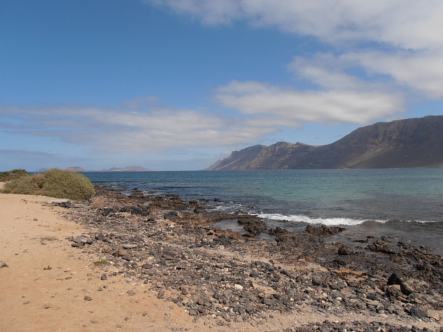 Famara plage devant la maison